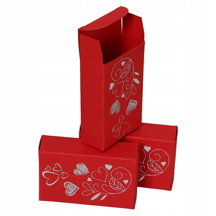 Opakowanie czerwony Kartonik Pudełeczko srebrne serduszka 7*4,5*2cm 100 szt