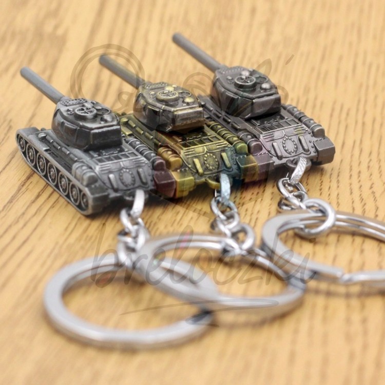 zielony-brelok-do-kluczy-czolg-tank-prezent-dla-chlopaka-world-of-tanks-czolgista-czterej pancerni-wojsko-kawaleria-pancerna-pomysl-na-prezent-dla-gracza